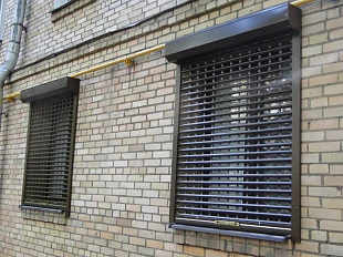 Решётчатые рольставни DoorHan для оконного проема