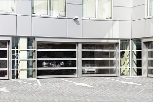 Панорамные секционные ворота DoorHan серии isd02 5300x2000 (сплошное остекление)