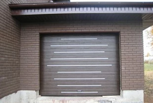 Секционные ворота DoorHan с алюминиевым профилем 2800х2800