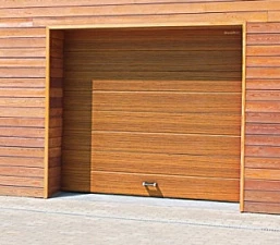 Секционные гаражные ворота DoorHan под дерево серии rsd02